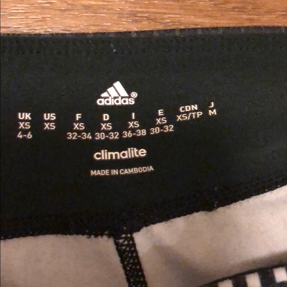 Adidas crop leggings. Size XS - Picture 3 of 4